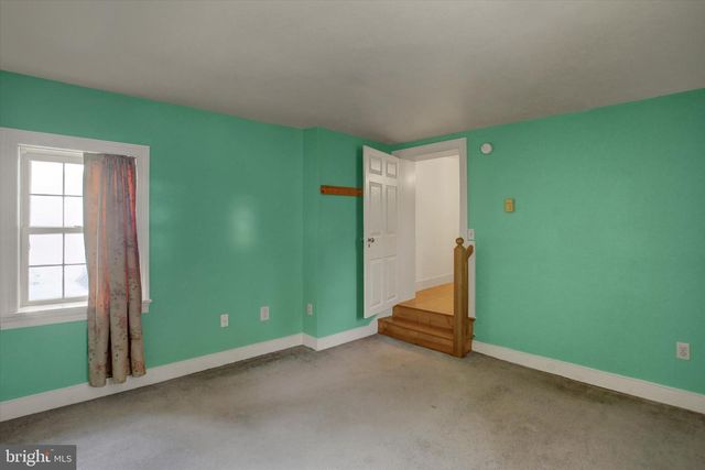 55 E MAIN ST, Newville, PA 17241