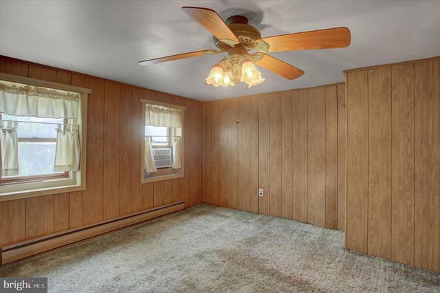 55 E MAIN ST, Newville, PA 17241