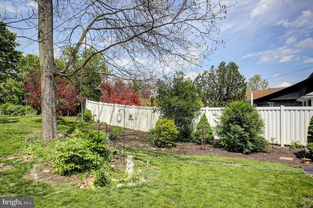55 E MAIN ST, Newville, PA 17241