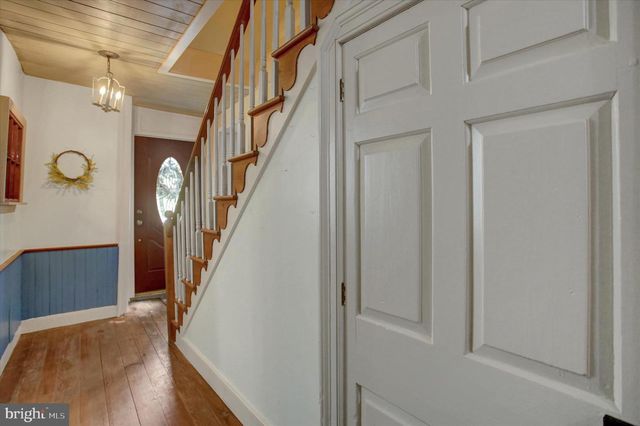 55 E MAIN ST, Newville, PA 17241