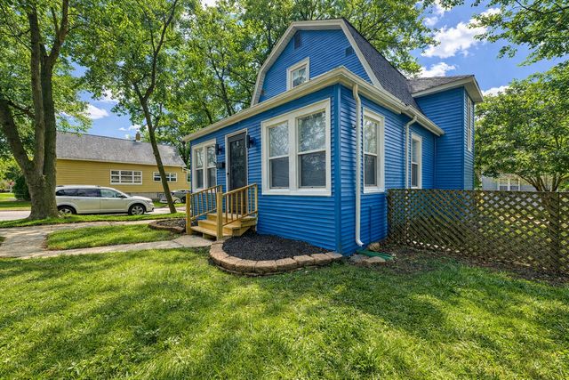 9820 S California Avenue, Evergreen Park, IL 60805