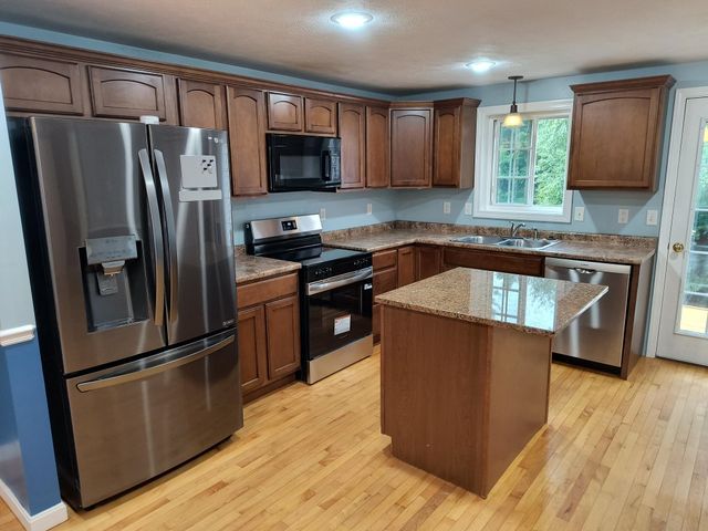 28 Owens Dr Unit 38, Swanzey, NH 03446