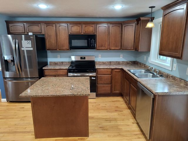 28 Owens Dr Unit 38, Swanzey, NH 03446