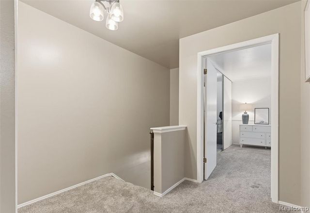 1806 N Torquay Avenue N, Royal Oak, MI 48073