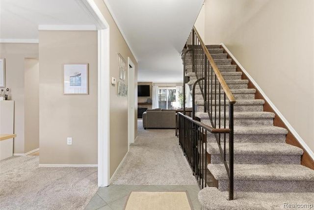 1806 N Torquay Avenue N, Royal Oak, MI 48073
