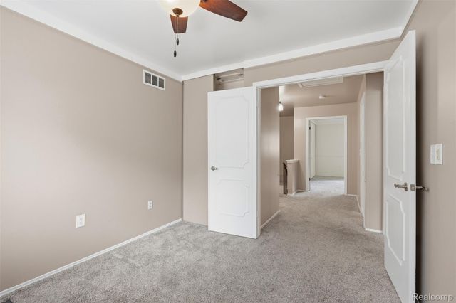 1806 N Torquay Avenue N, Royal Oak, MI 48073