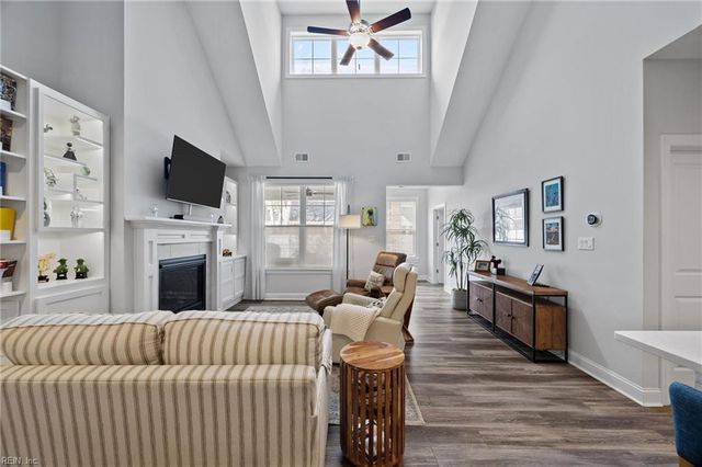 4620 Longleaf PL, Chesapeake, VA 23321