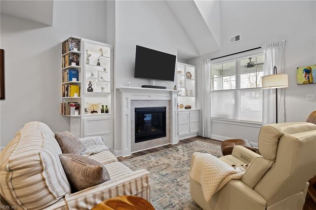 4620 Longleaf PL, Chesapeake, VA 23321