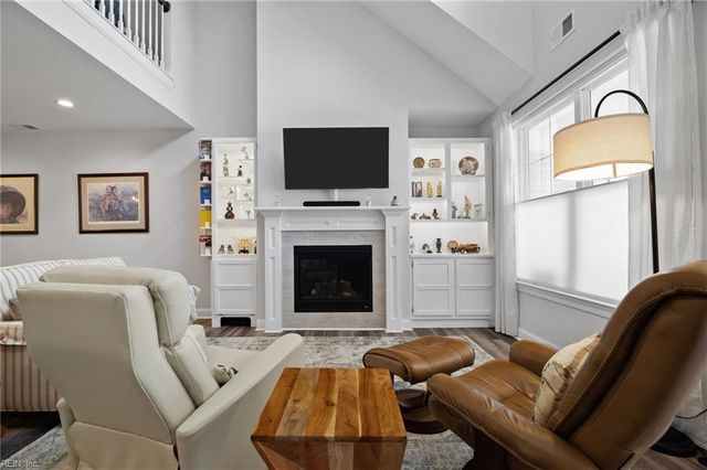 4620 Longleaf PL, Chesapeake, VA 23321