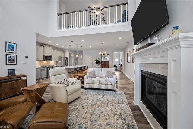 4620 Longleaf PL, Chesapeake, VA 23321