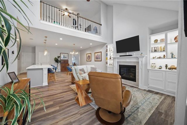 4620 Longleaf PL, Chesapeake, VA 23321