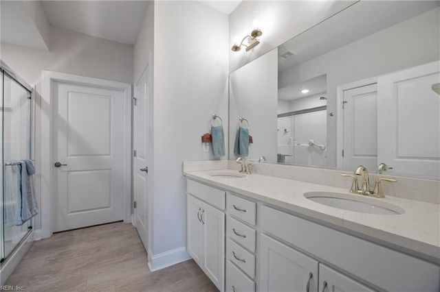 4620 Longleaf PL, Chesapeake, VA 23321