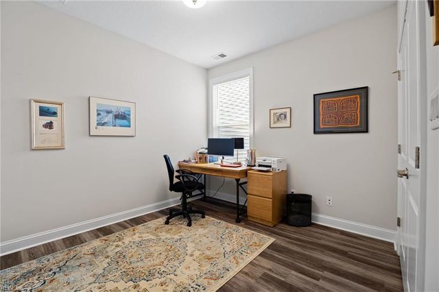 4620 Longleaf PL, Chesapeake, VA 23321