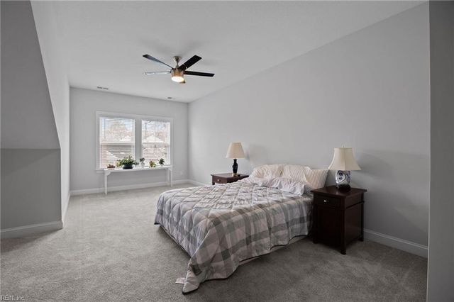 4620 Longleaf PL, Chesapeake, VA 23321