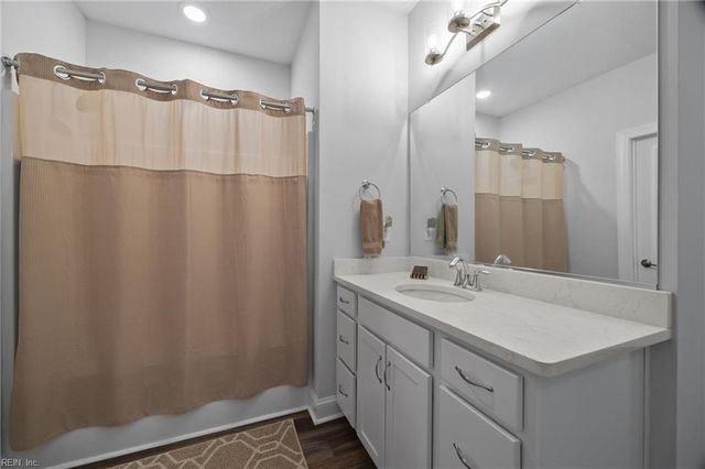 4620 Longleaf PL, Chesapeake, VA 23321