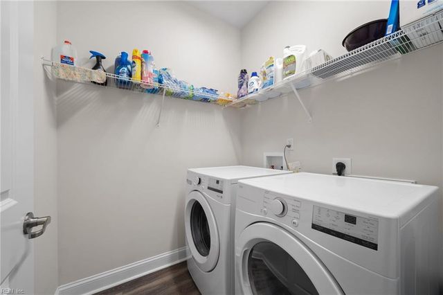 4620 Longleaf PL, Chesapeake, VA 23321