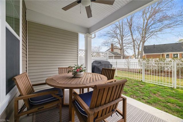 4620 Longleaf PL, Chesapeake, VA 23321