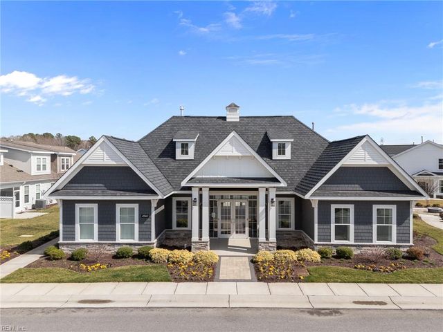 4620 Longleaf PL, Chesapeake, VA 23321