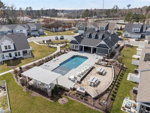 4620 Longleaf PL, Chesapeake, VA 23321