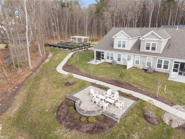 4620 Longleaf PL, Chesapeake, VA 23321