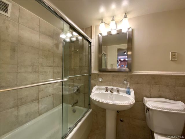 27110 Grand Central Parkway 10F, Floral Park, NY 11005