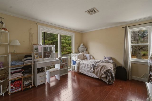 50 Samoset Rd, Barnstable, MA 02648
