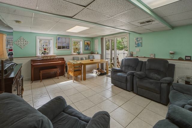 50 Samoset Rd, Barnstable, MA 02648