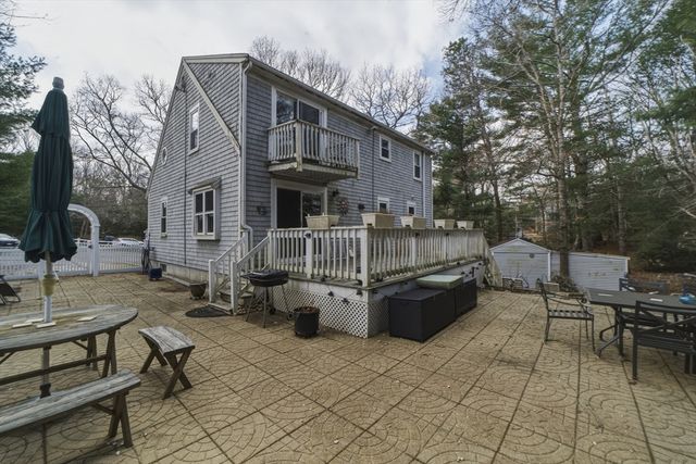 50 Samoset Rd, Barnstable, MA 02648