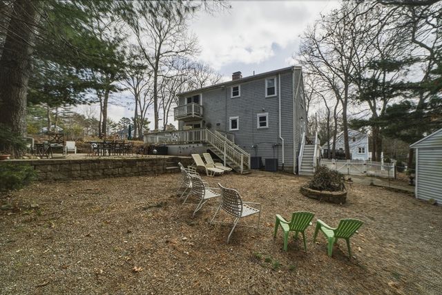 50 Samoset Rd, Barnstable, MA 02648