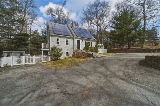 50 Samoset Rd, Barnstable, MA 02648