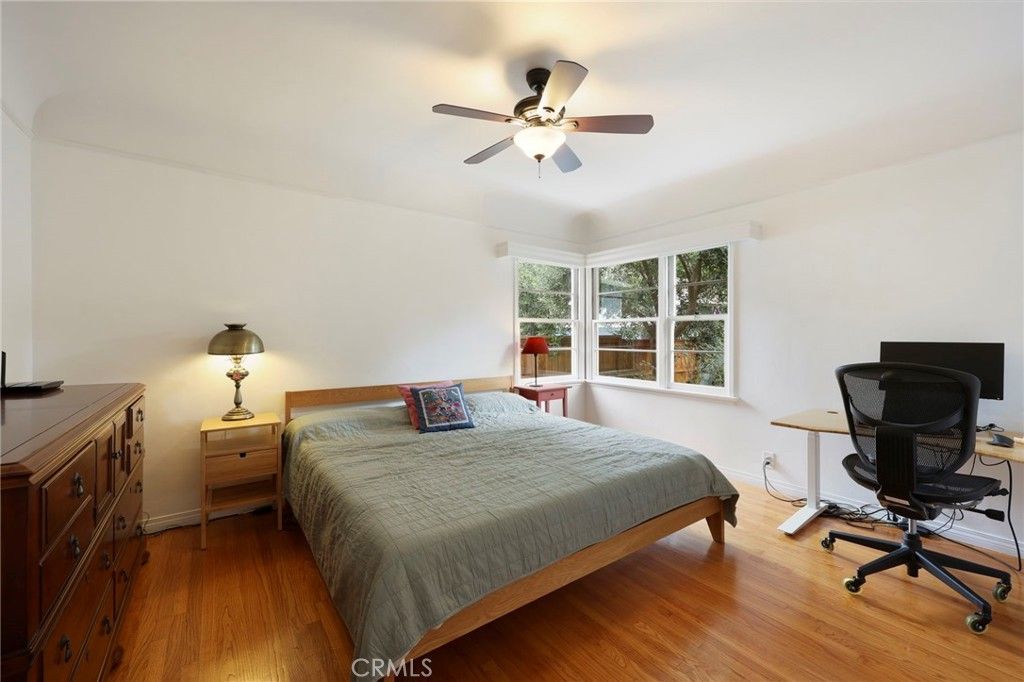 Image 23 of property listing at 930 N Avenue 63, Los Angeles, CA 90042