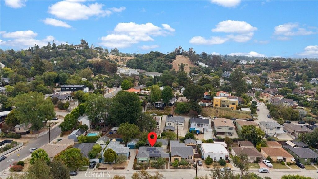 Image 36 of property listing at 930 N Avenue 63, Los Angeles, CA 90042