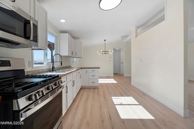 7775 Pueblo Drive, Stagecoach, NV 89429