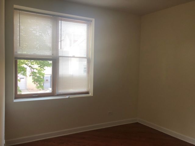 1533 W Hollywood Avenue 1, Chicago, IL 60660