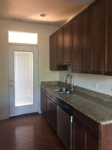 1533 W Hollywood Avenue 1, Chicago, IL 60660