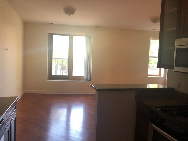 1533 W Hollywood Avenue 1, Chicago, IL 60660