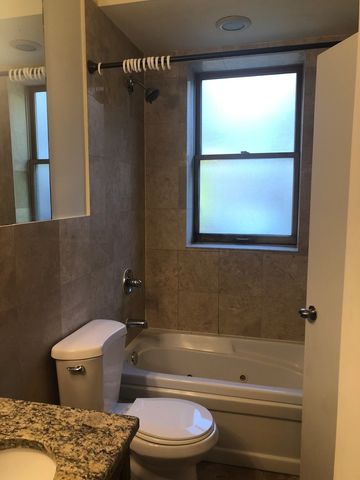 1533 W Hollywood Avenue 1, Chicago, IL 60660