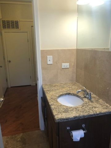 1533 W Hollywood Avenue 1, Chicago, IL 60660