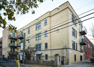 1533 W Hollywood Avenue 1, Chicago, IL 60660