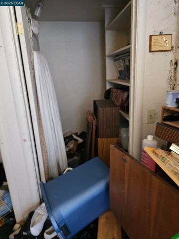 659 31St St, Richmond, CA 94804