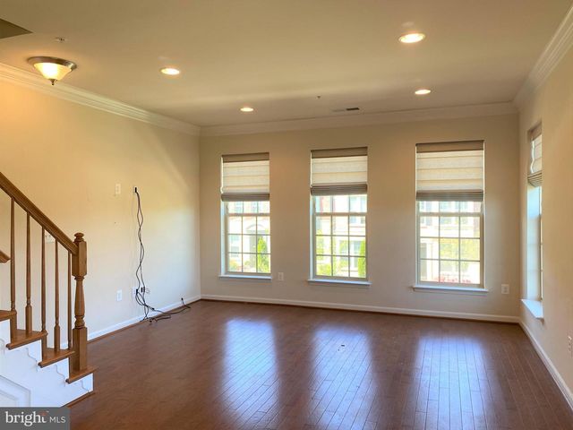 818 ADMIRALS WAY, Oxon Hill, MD 20745