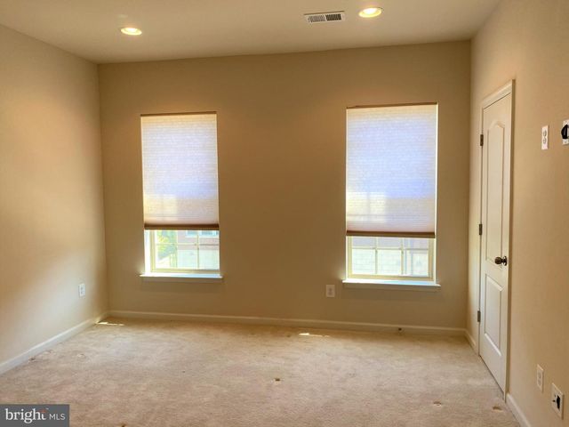 818 ADMIRALS WAY, Oxon Hill, MD 20745