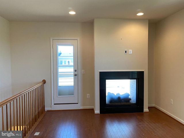 818 ADMIRALS WAY, Oxon Hill, MD 20745