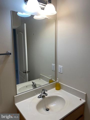 818 ADMIRALS WAY, Oxon Hill, MD 20745