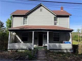 16 Willard St, Scott Twp, PA 15106