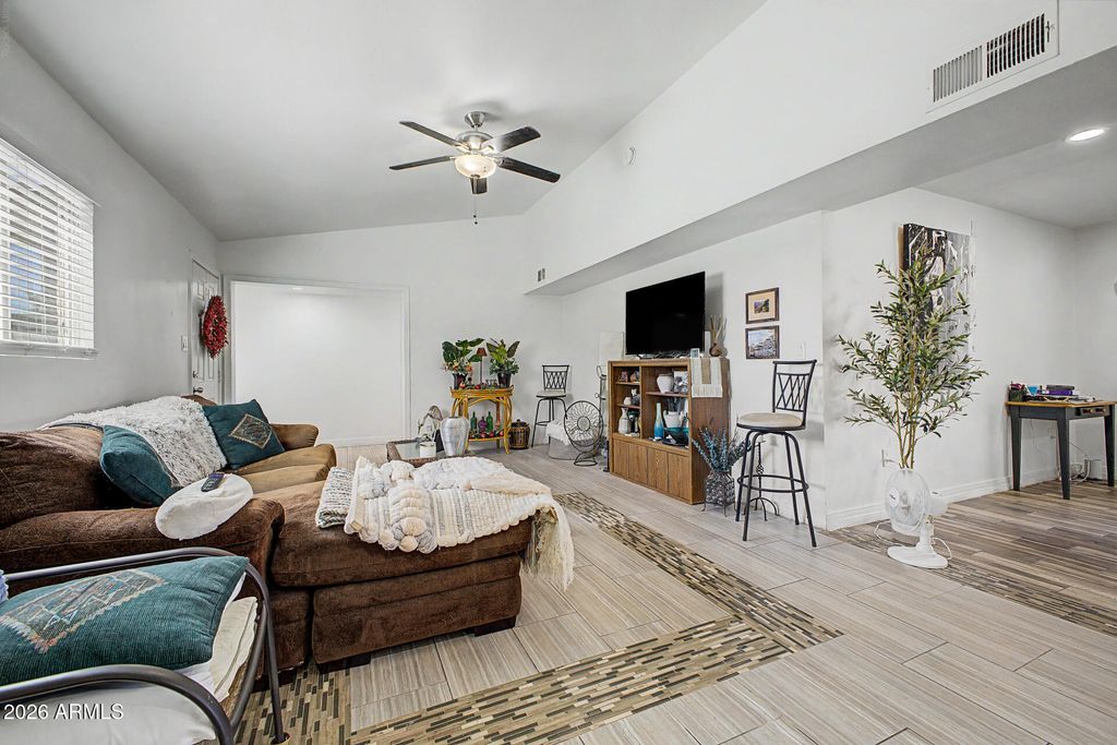 10526 W DEVONSHIRE Avenue, Phoenix, AZ 85037 — photo 5