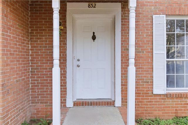 852 Glynn Oaks Drive, Clarkston, GA 30021