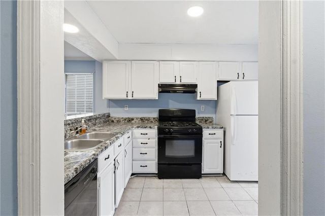 852 Glynn Oaks Drive, Clarkston, GA 30021