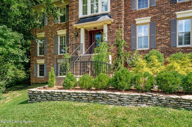 5105 Charbdin Ct, Louisville, KY 40207