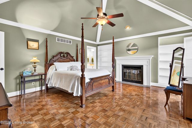 5105 Charbdin Ct, Louisville, KY 40207